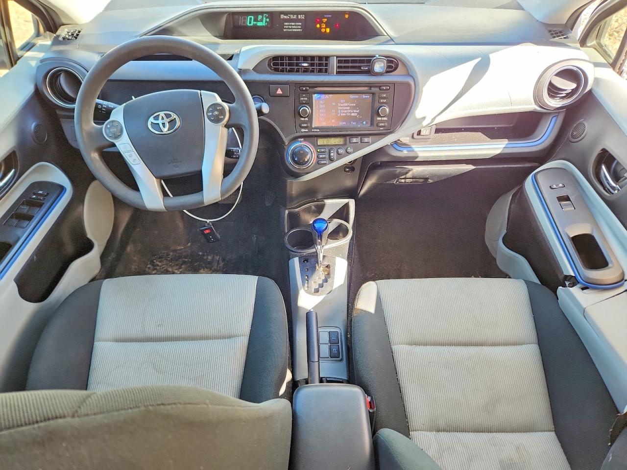 2012 TOYOTA PRIUS C THREE photo 15