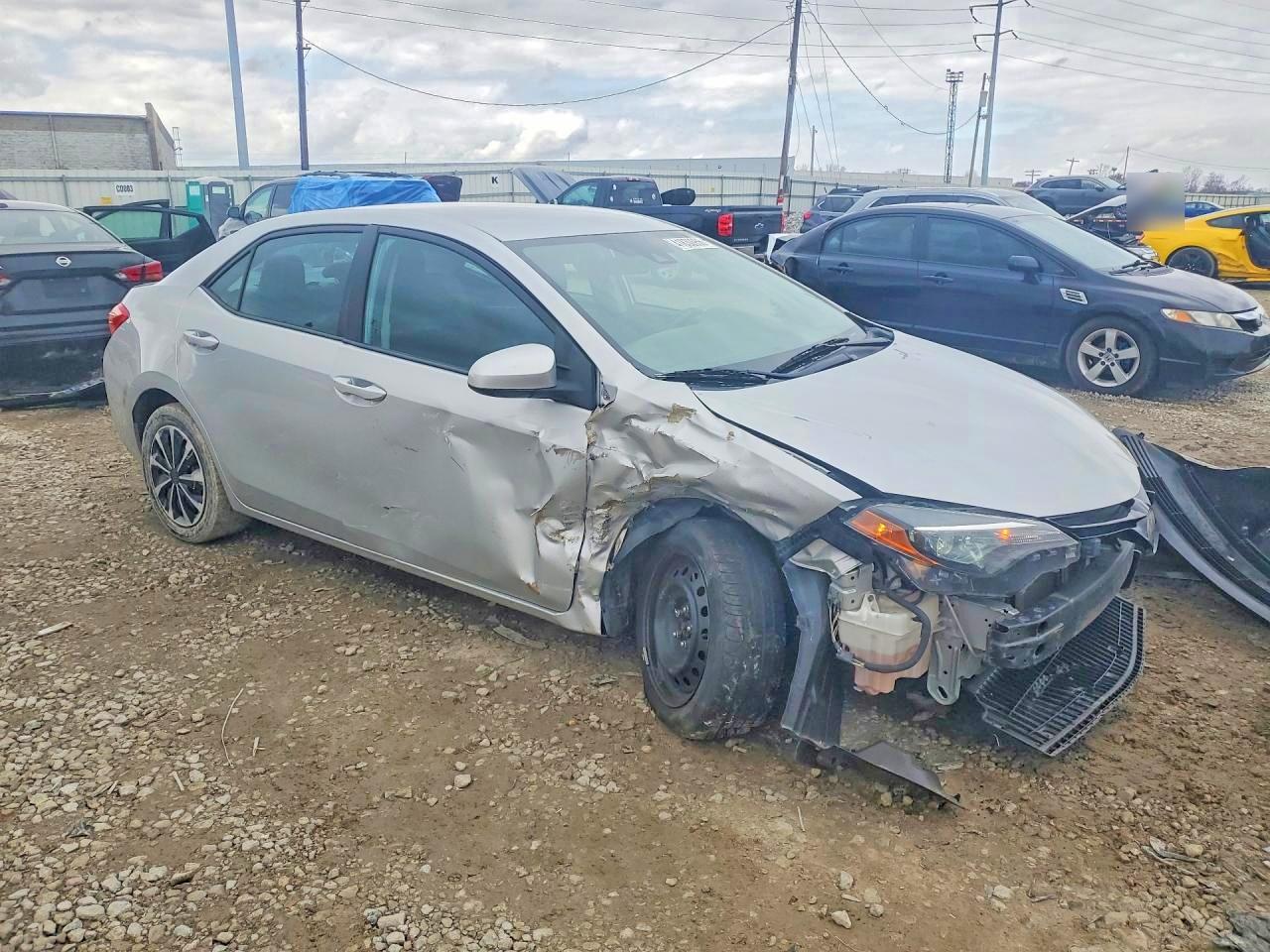2018 TOYOTA COROLLA LE photo 7
