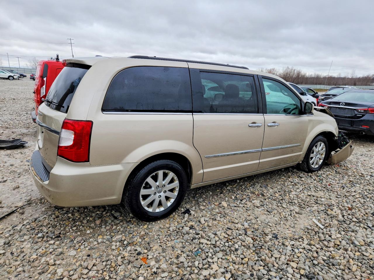 2015 CHRYSLER TOWN & COUNTRY TOURING photo 3