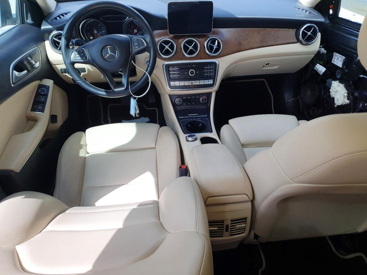 2019 MERCEDES-BENZ GLA 250 4MATIC photo 22
