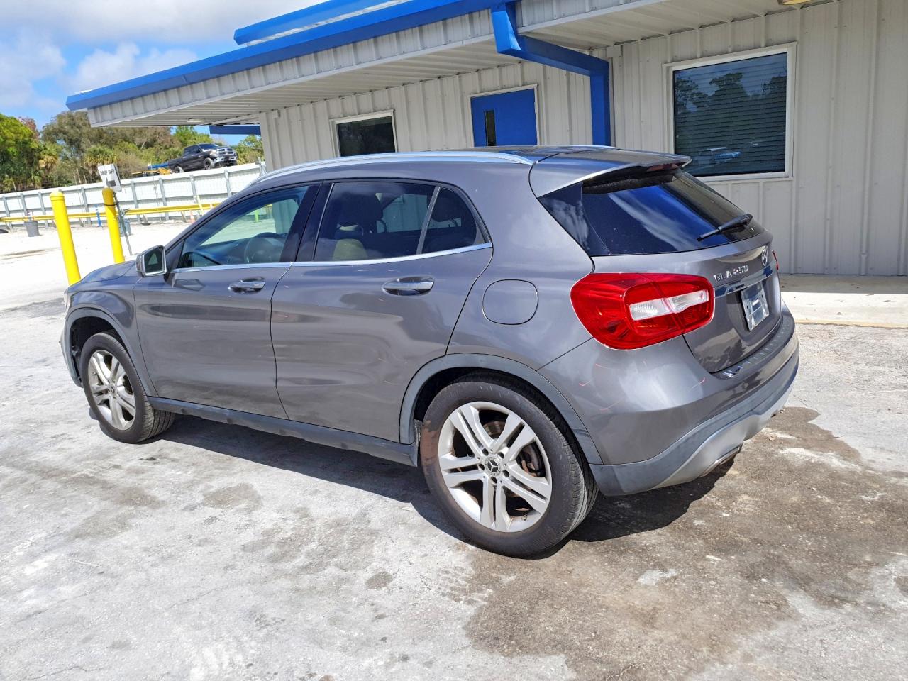 2019 MERCEDES-BENZ GLA 250 4MATIC photo 4