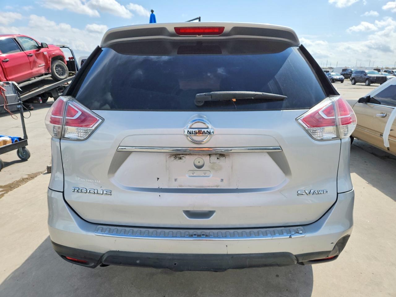 2014 NISSAN ROGUE SV photo 16