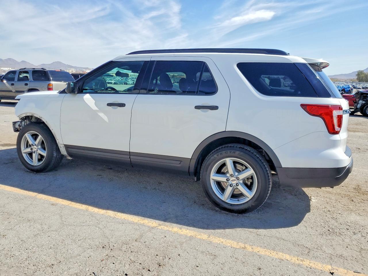 2018 FORD EXPLORER photo 4