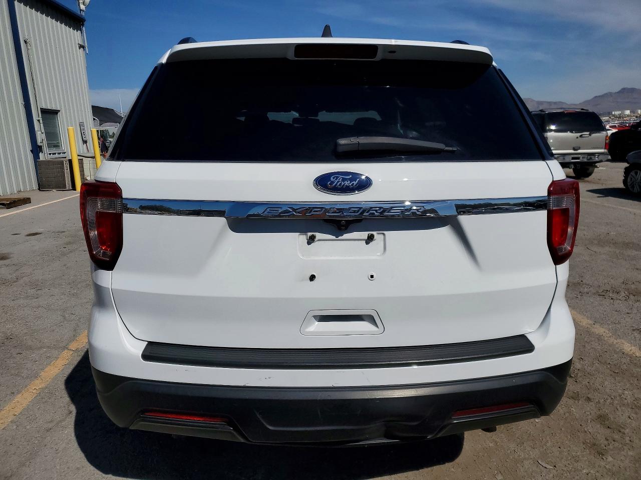 2018 FORD EXPLORER photo 16