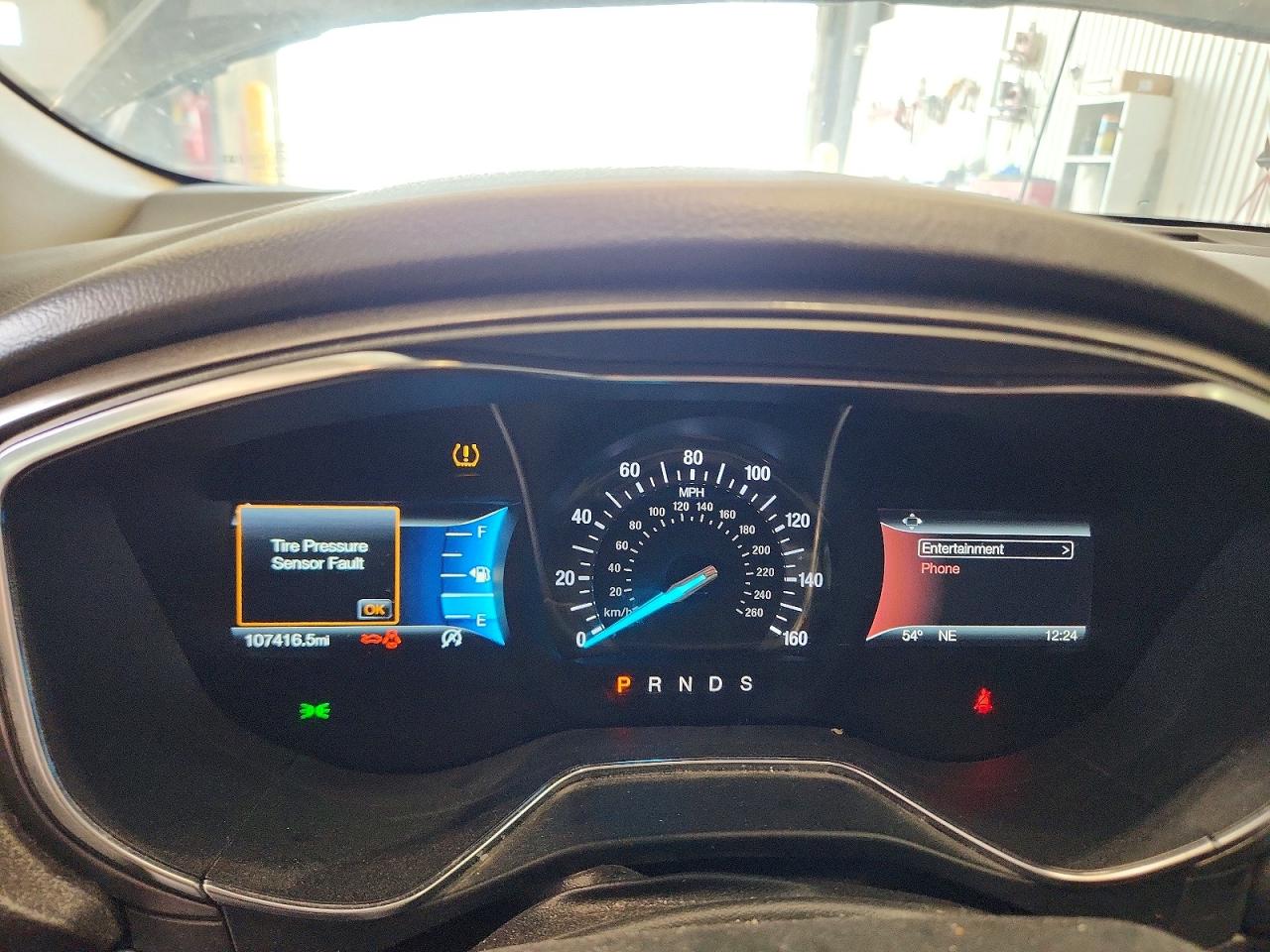 2017 FORD FUSION SE photo 9