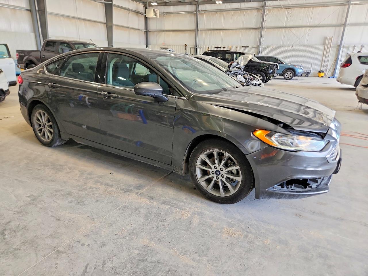 2017 FORD FUSION SE photo 4
