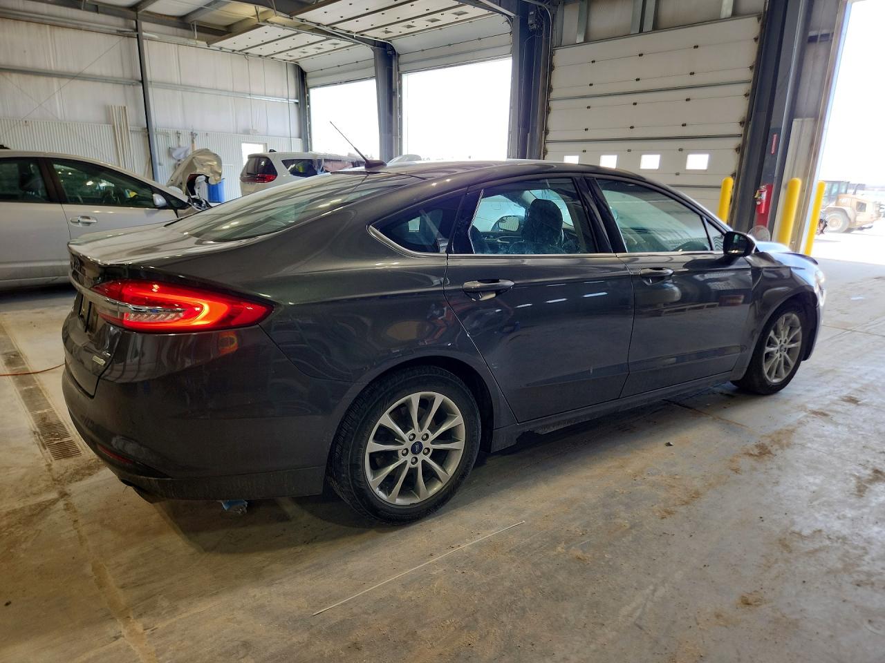 2017 FORD FUSION SE photo 3