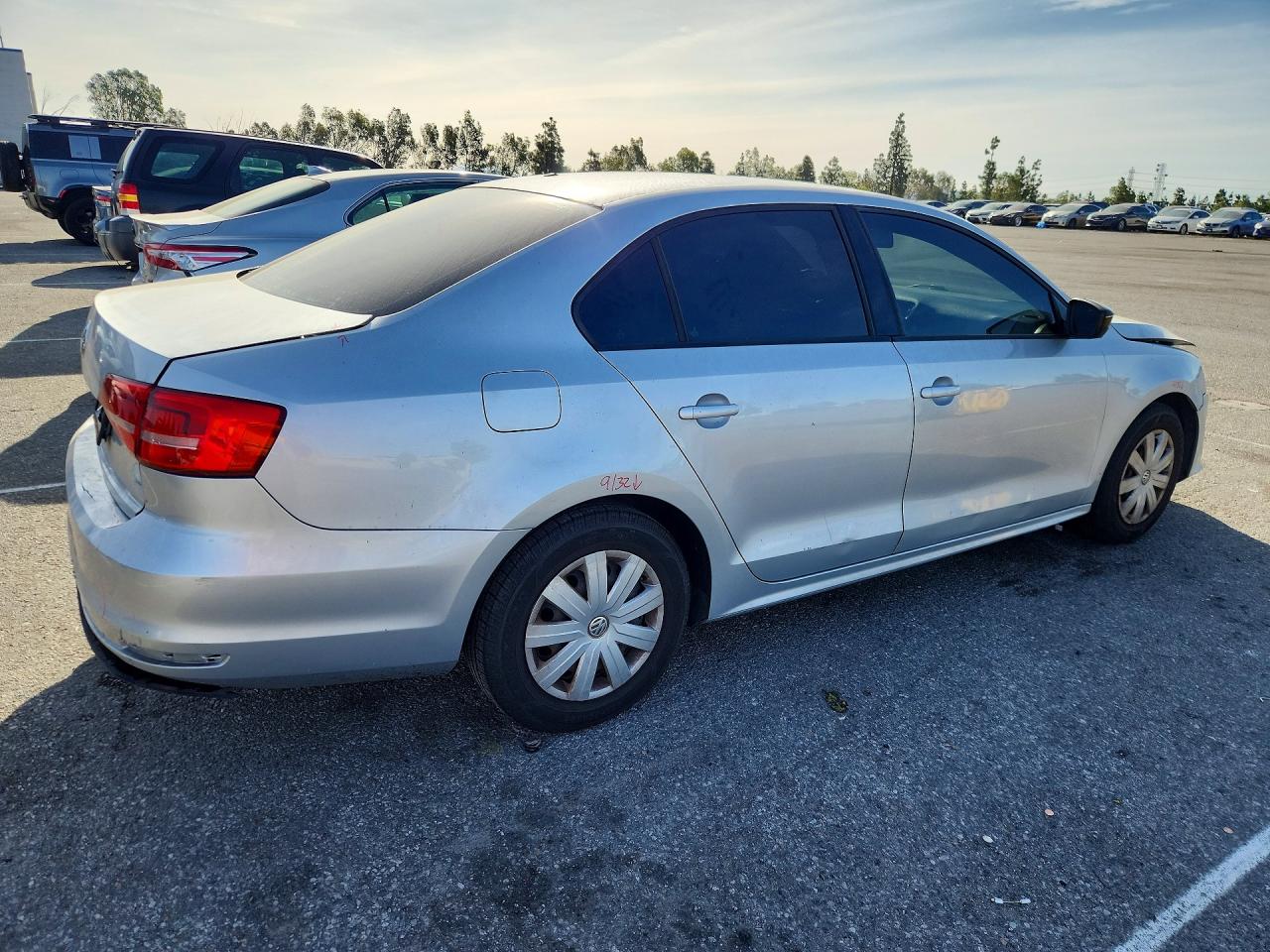 2015 VOLKSWAGEN JETTA BASE photo 3