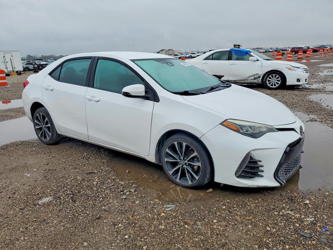 2017 TOYOTA COROLLA photo 7