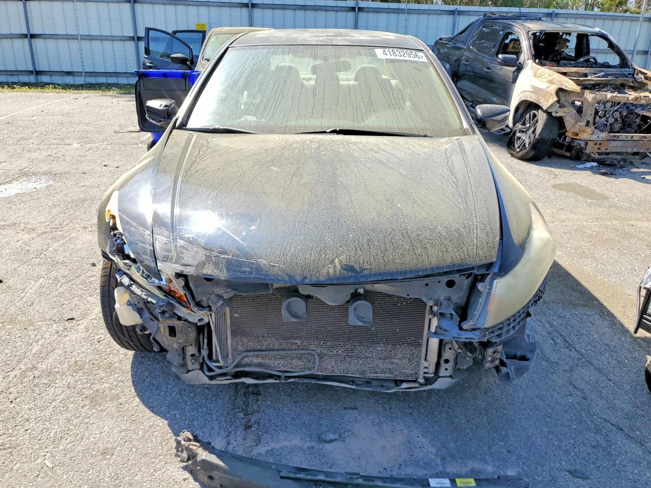 2009 HONDA ACCORD LX photo 5