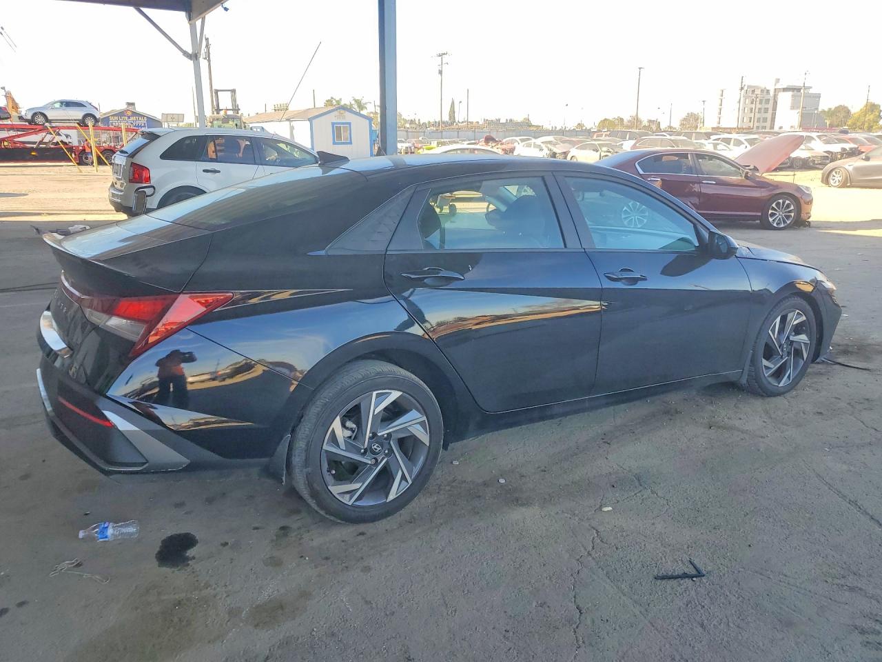 2025 HYUNDAI ELANTRA SEL SPORT photo 5