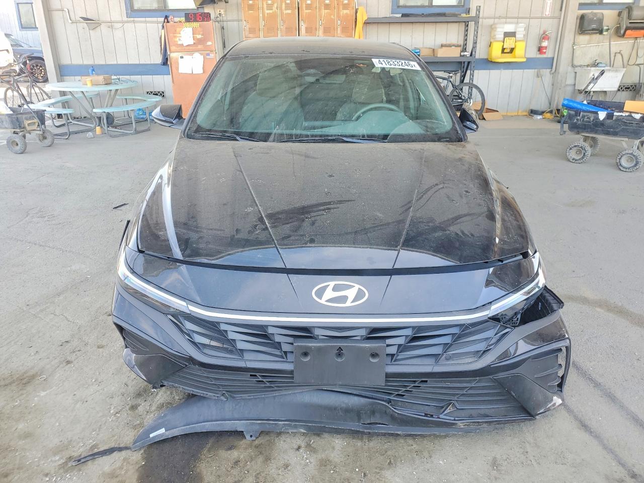 2025 HYUNDAI ELANTRA SEL SPORT photo 9