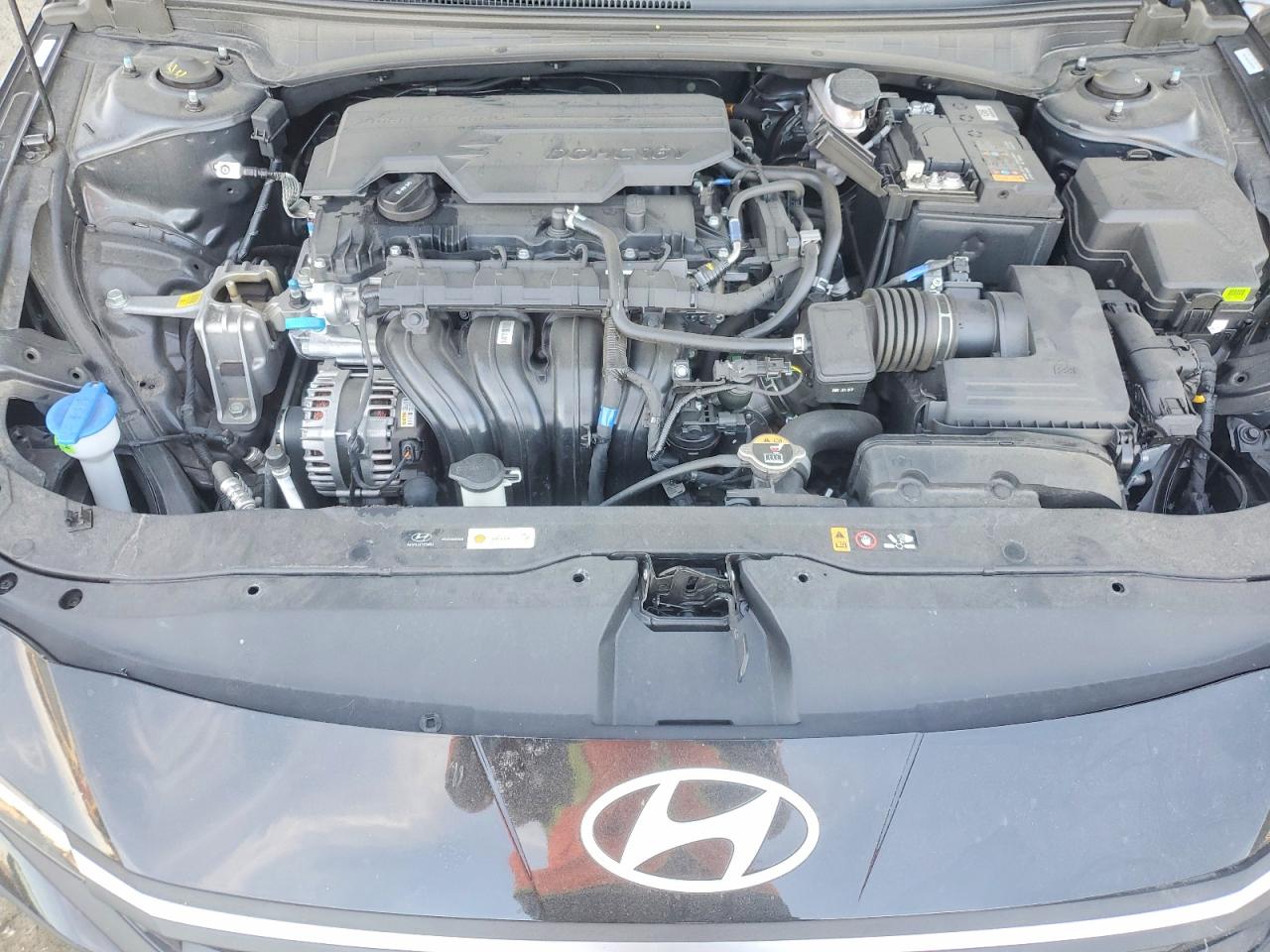 2025 HYUNDAI ELANTRA SEL SPORT photo 21