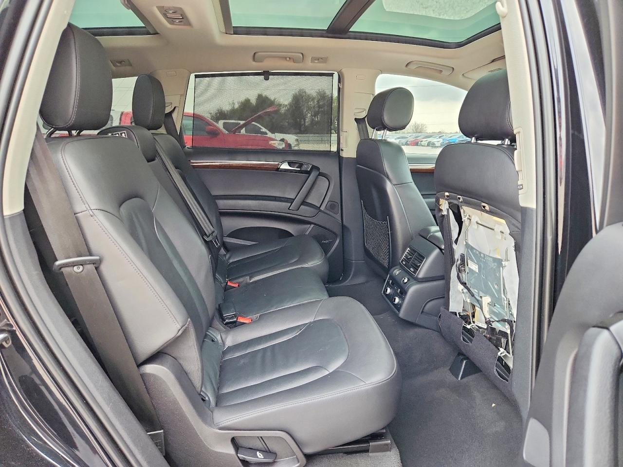 2015 AUDI Q7 photo 31