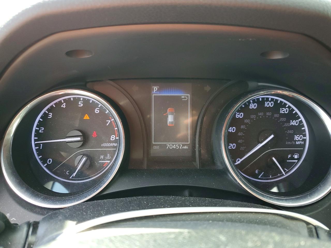 2020 TOYOTA CAMRY SE photo 9