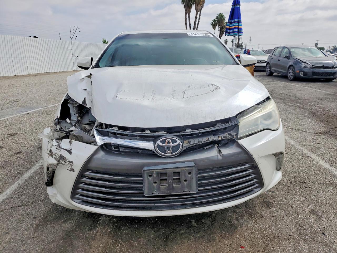 2016 TOYOTA CAMRY XLE photo 5