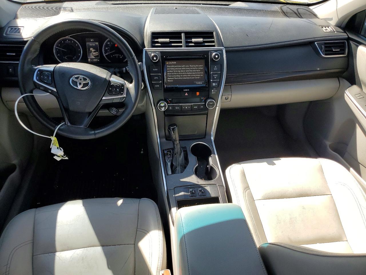 2016 TOYOTA CAMRY XLE photo 8