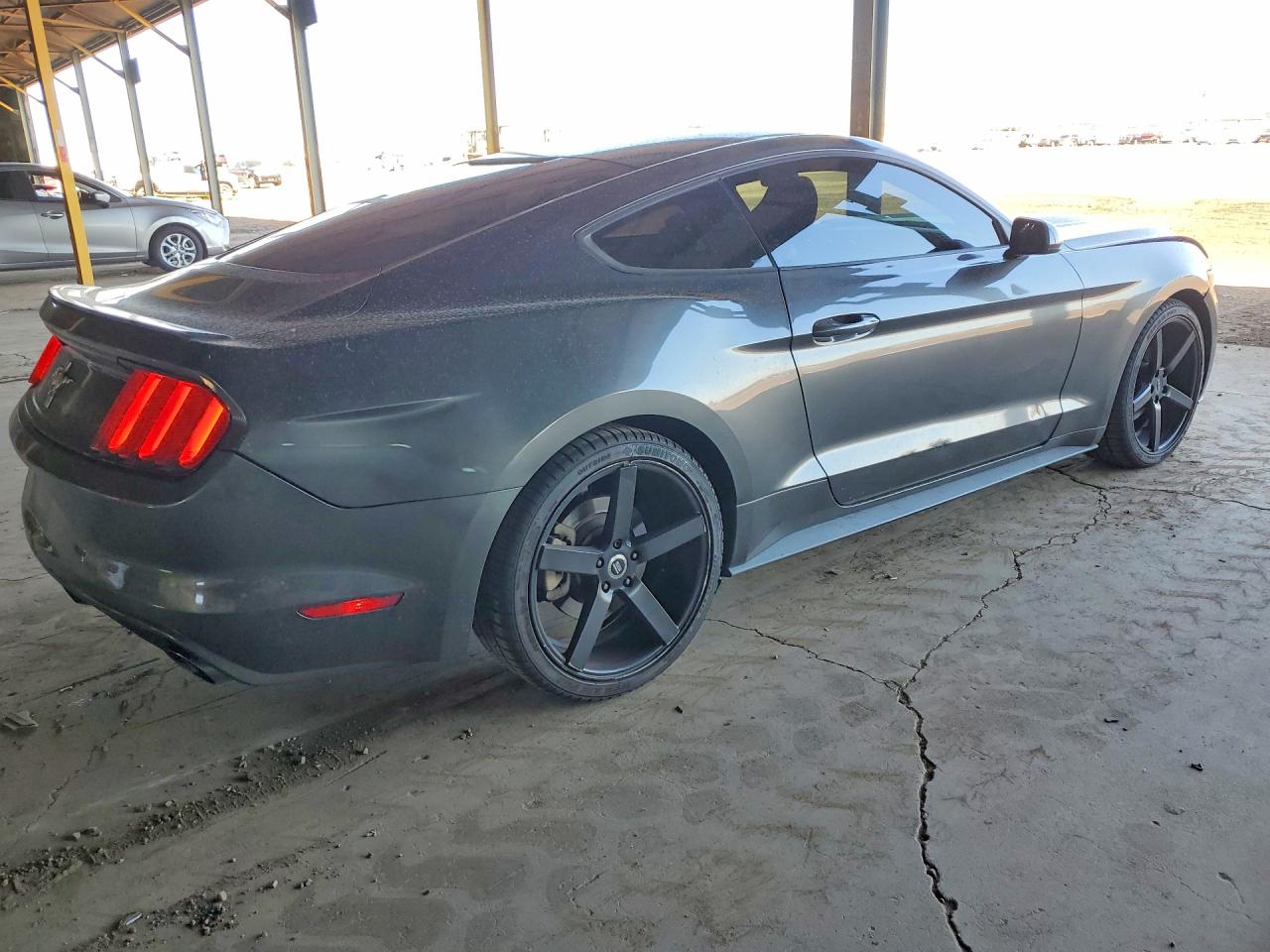 2015 FORD MUSTANG photo 3