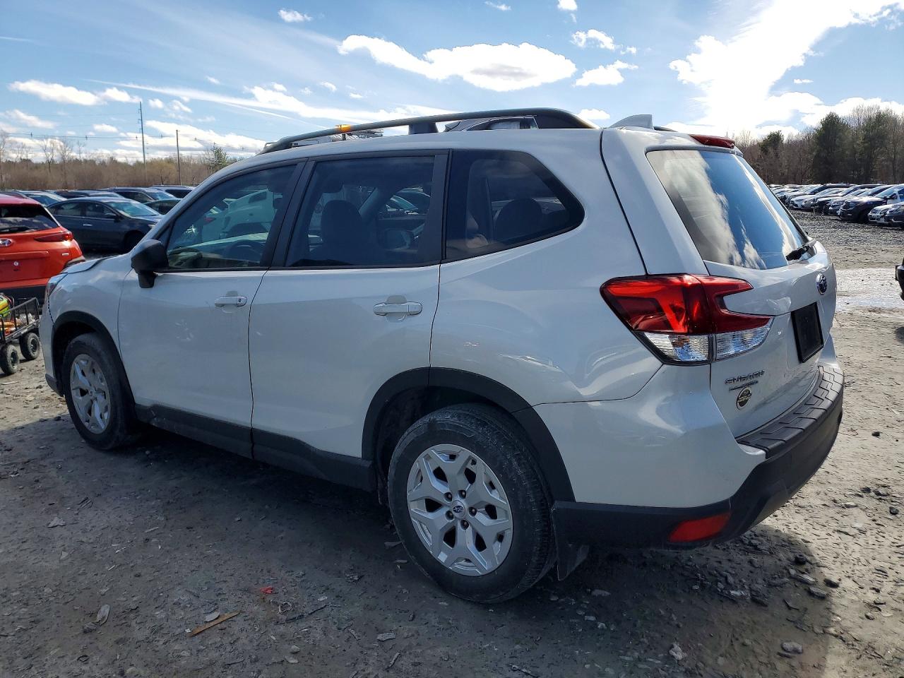 2019 SUBARU FORESTER photo 2