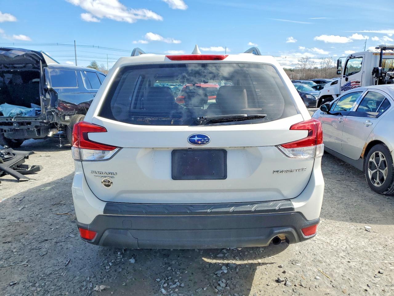2019 SUBARU FORESTER photo 6