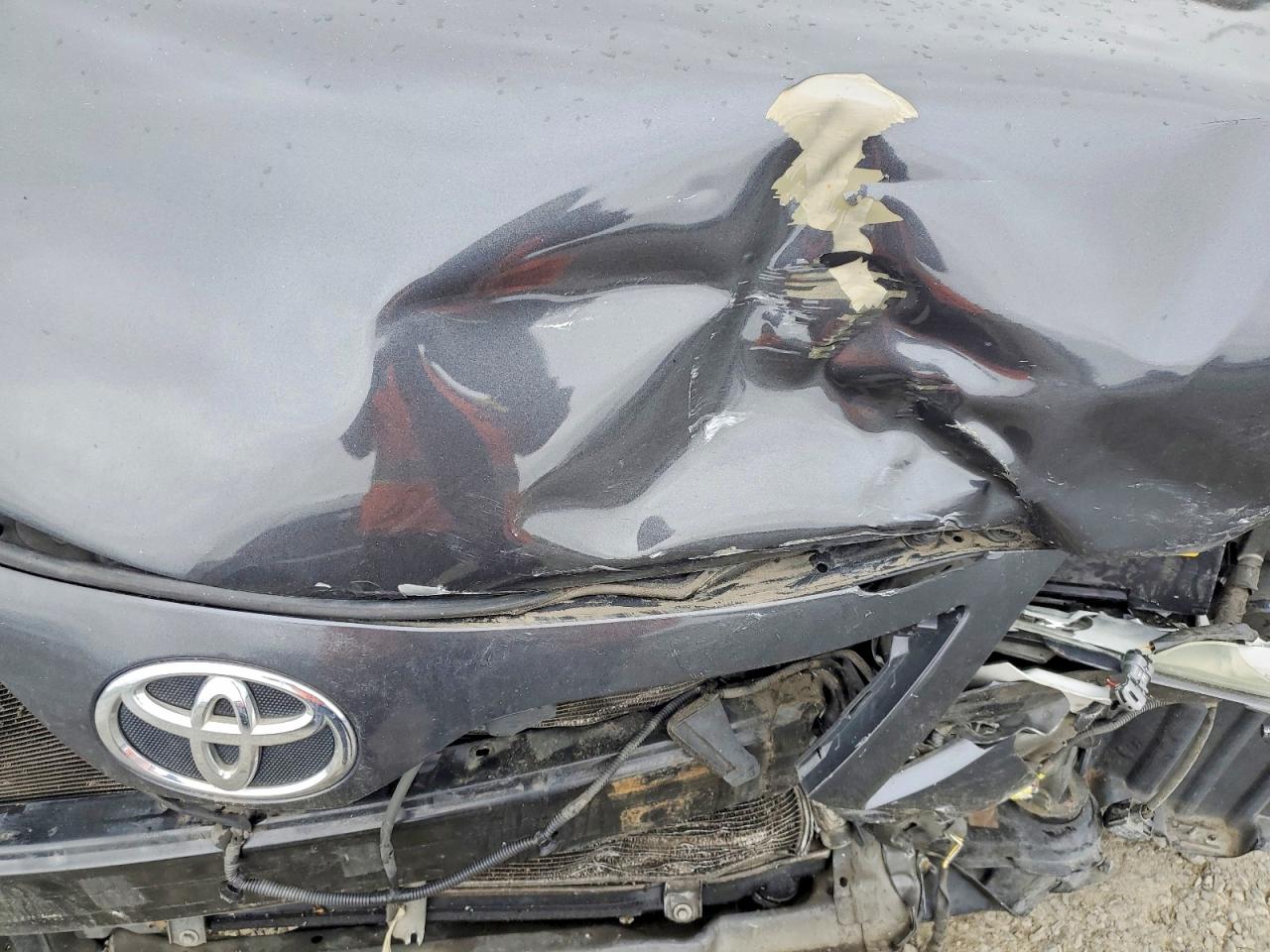2011 TOYOTA CAMRY XLE V6 photo 21