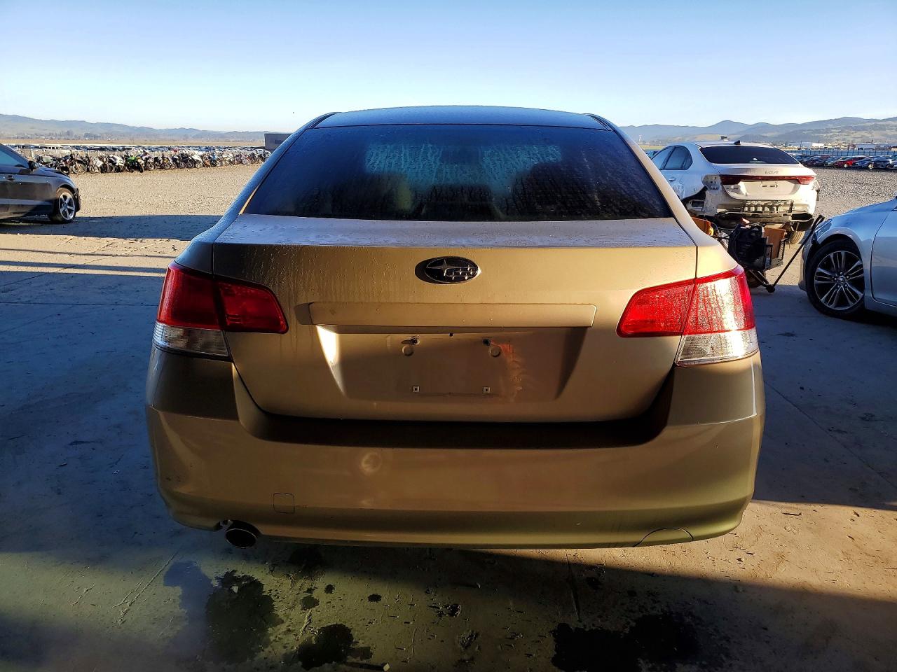 2010 SUBARU LEGACY 2.5I PREMIUM photo 6