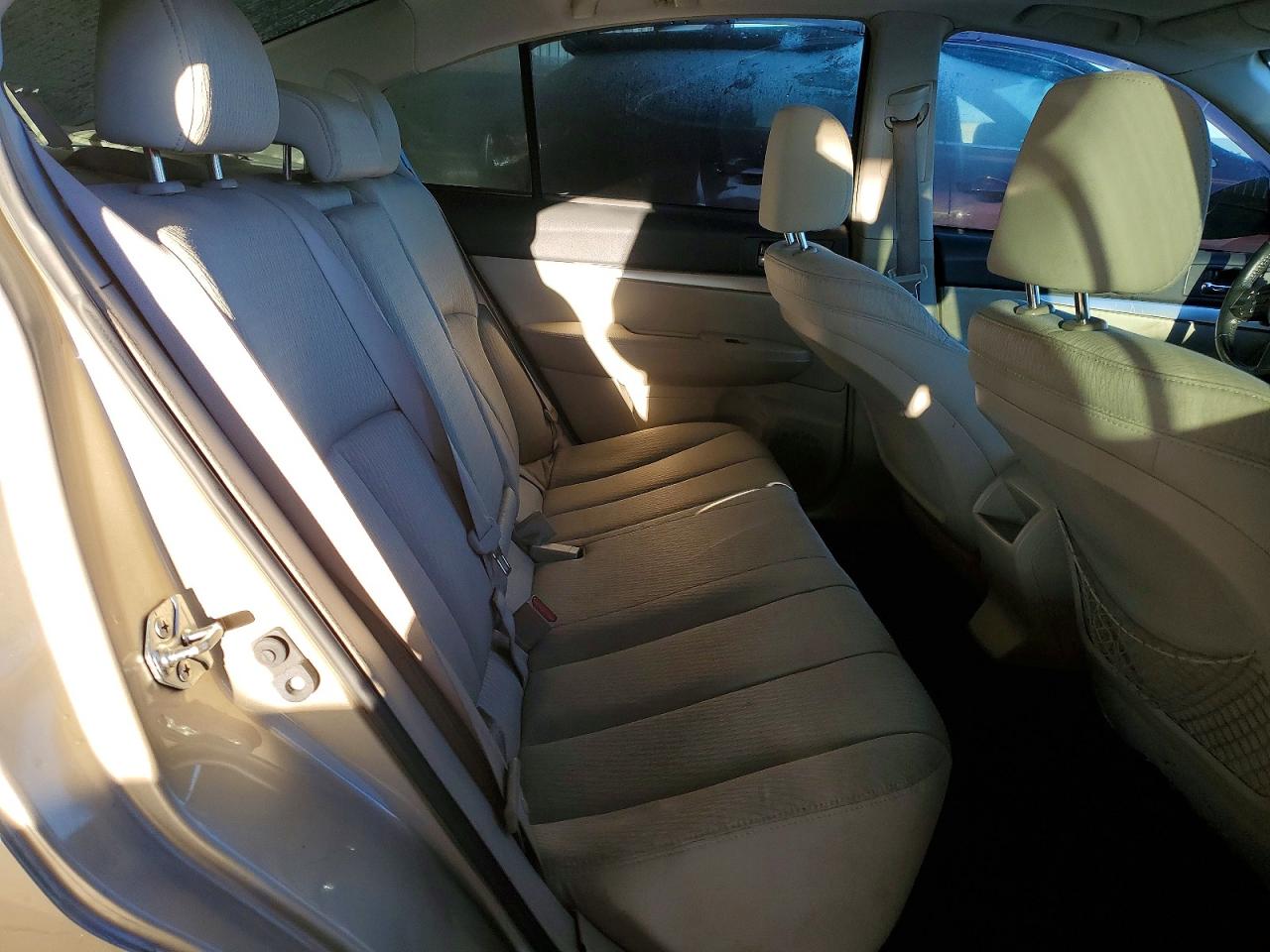 2010 SUBARU LEGACY 2.5I PREMIUM photo 10