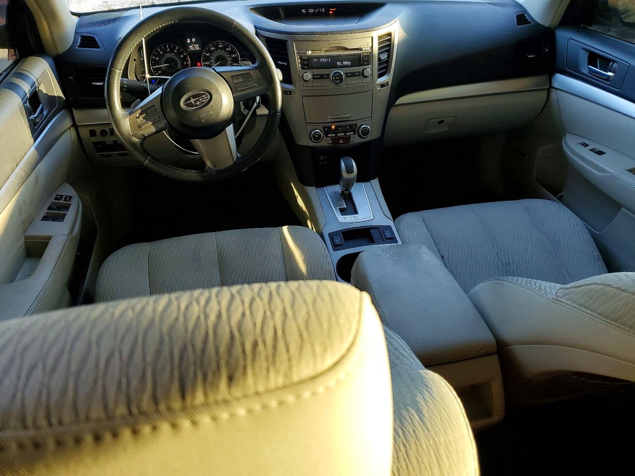 2010 SUBARU LEGACY 2.5I PREMIUM photo 8