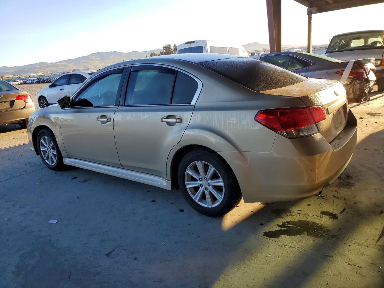 2010 SUBARU LEGACY 2.5I PREMIUM photo 2