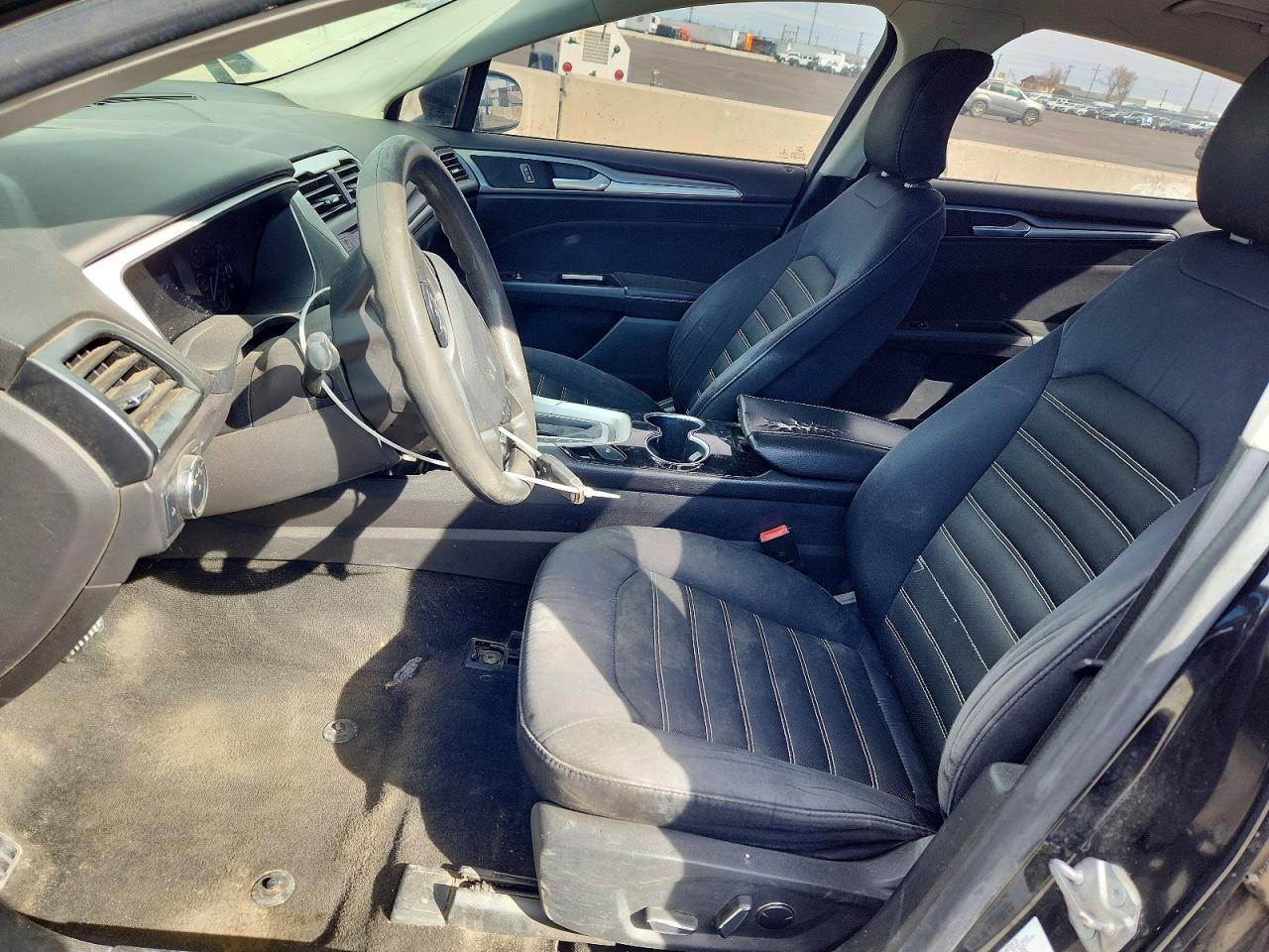 2015 FORD FUSION SE photo 13
