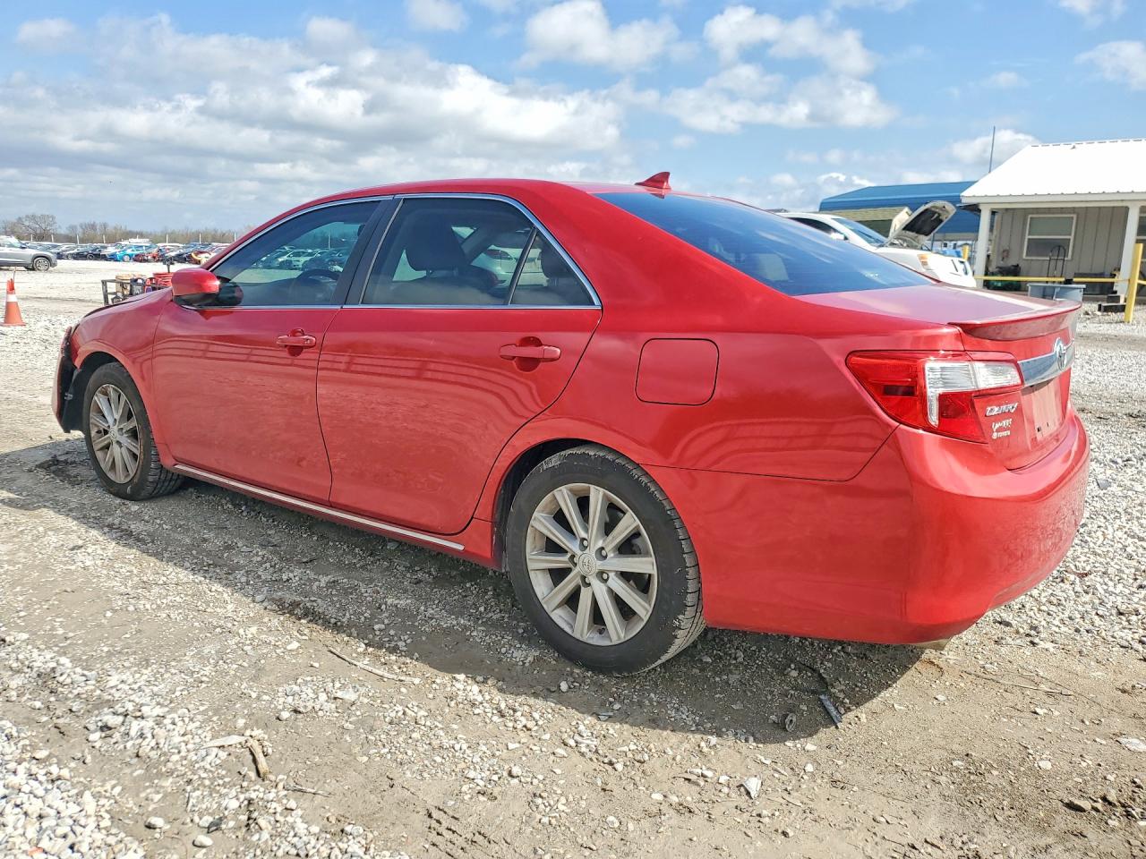 2012 TOYOTA CAMRY XLE V6 photo 2