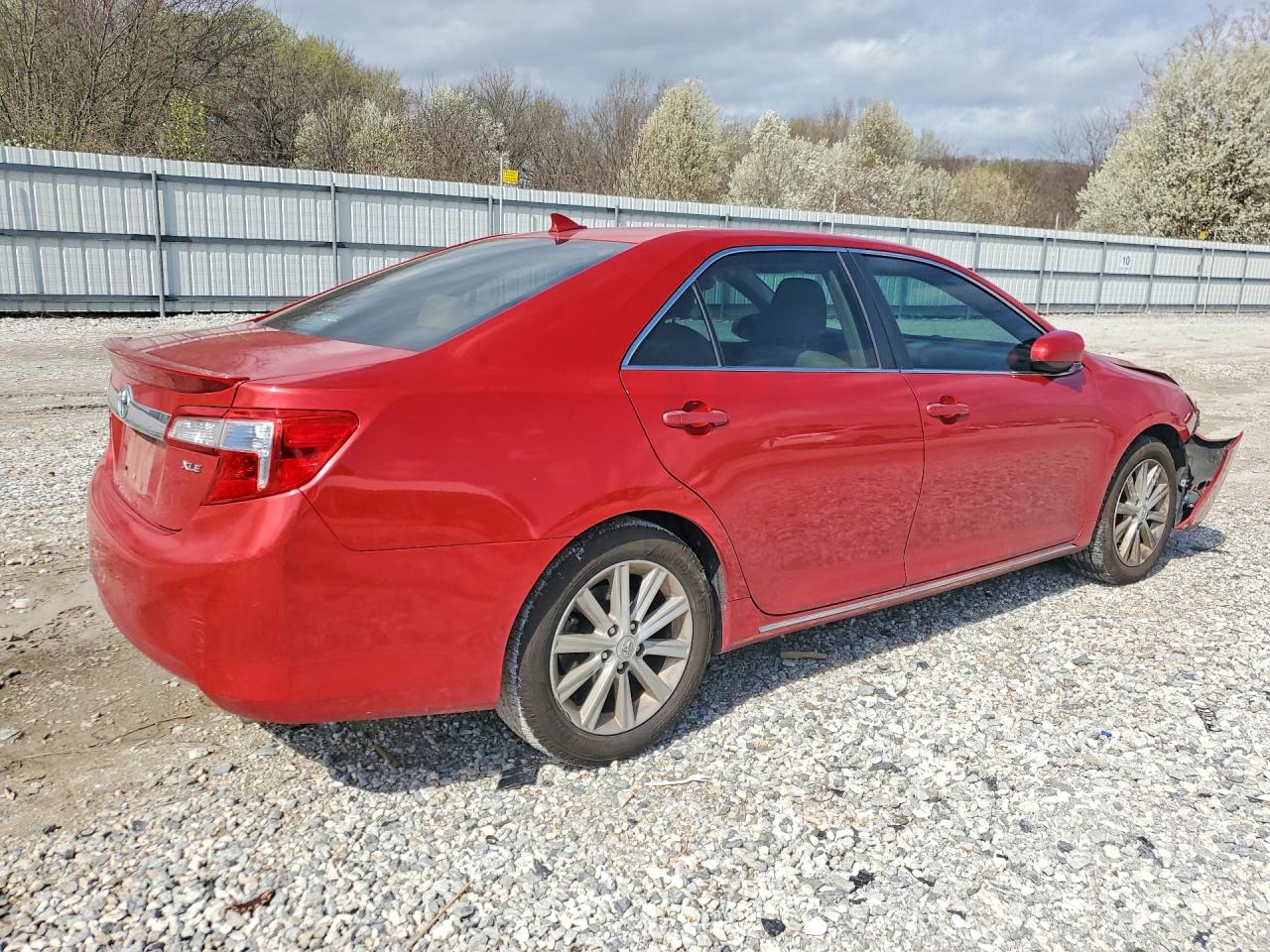 2012 TOYOTA CAMRY XLE V6 photo 3