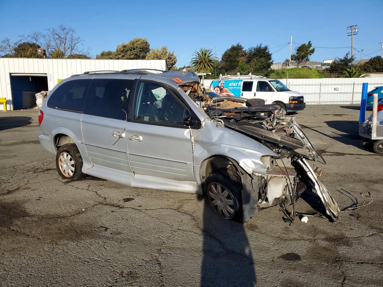 2006 CHRYSLER TOWN & COUNTRY TOURING photo 4
