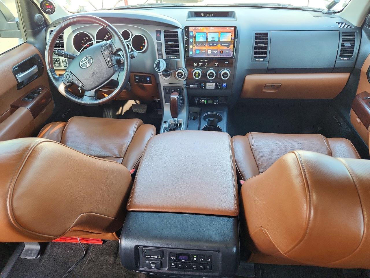 2011 TOYOTA SEQUOIA PLATINUM photo 8
