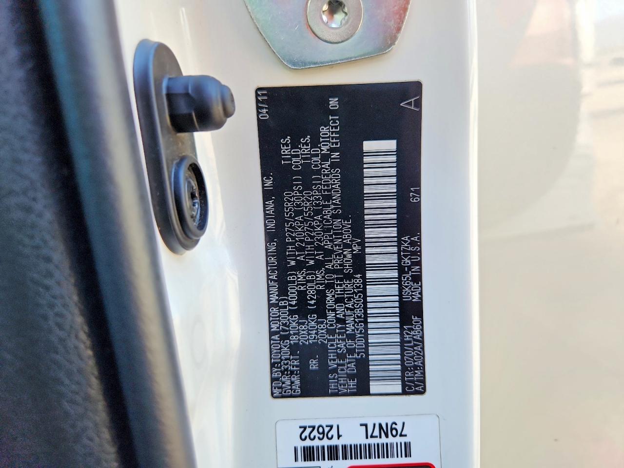 2011 TOYOTA SEQUOIA PLATINUM photo 13