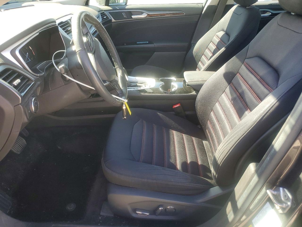 2016 FORD FUSION SE photo 7