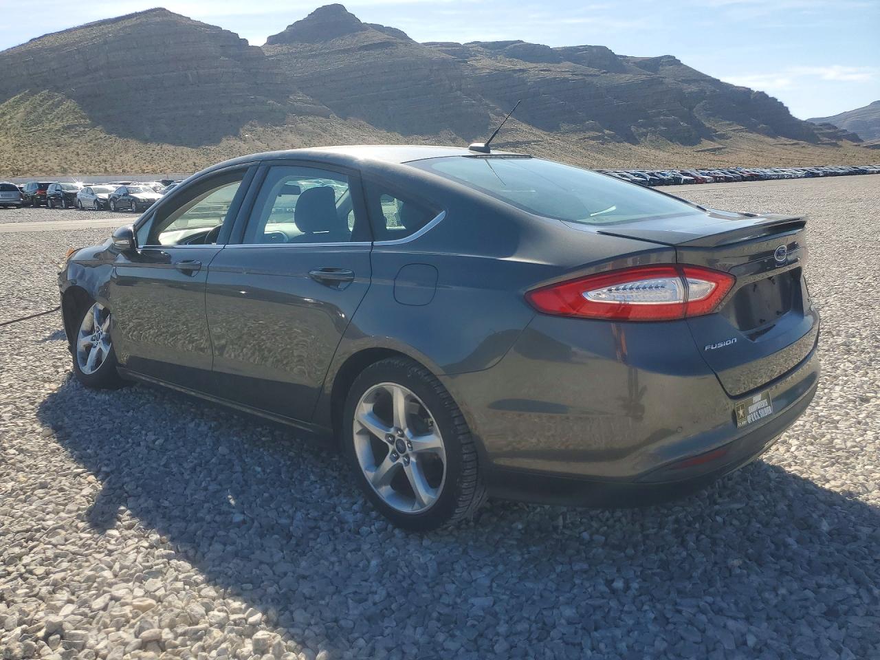 2016 FORD FUSION SE photo 2