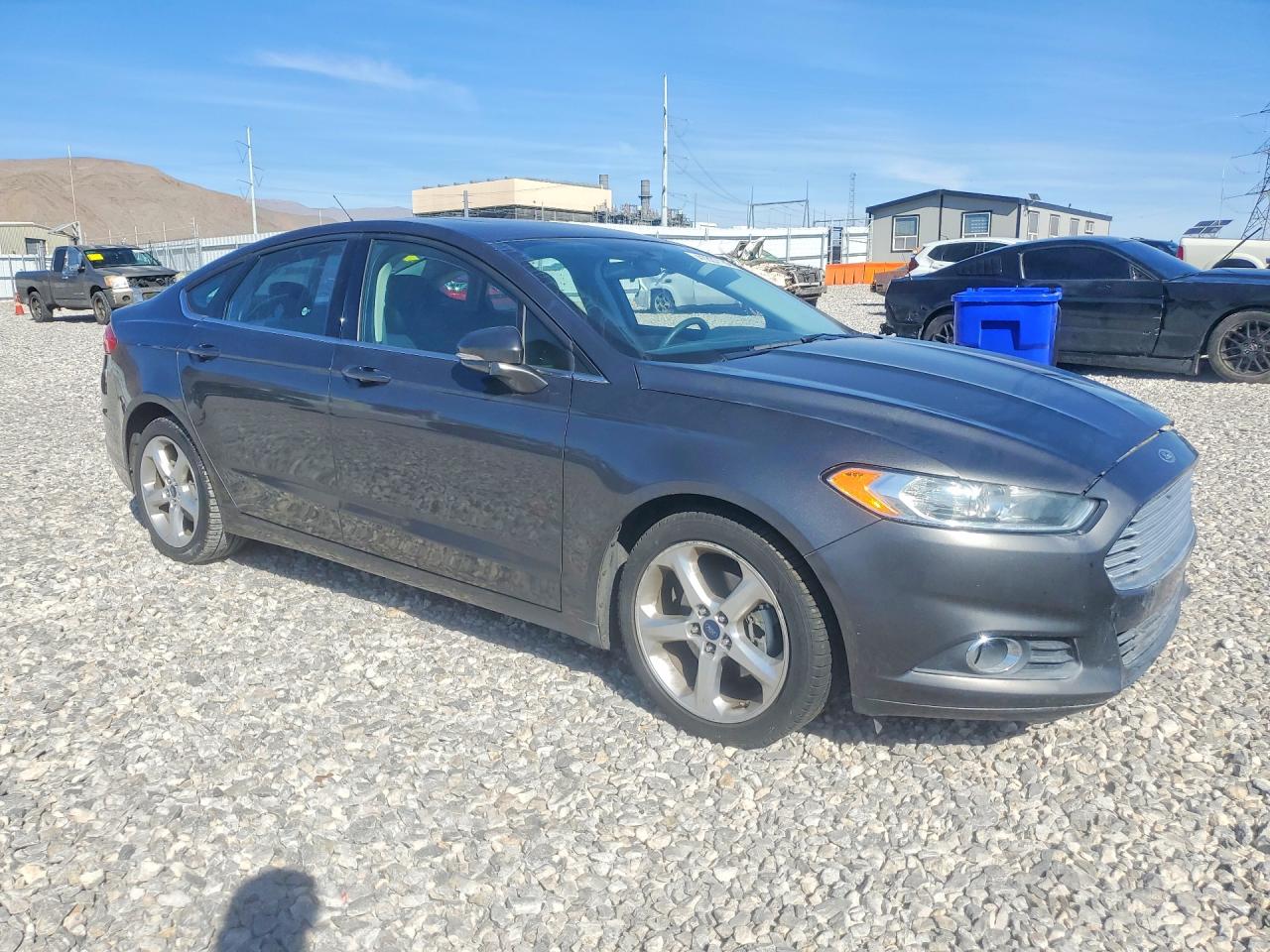 2016 FORD FUSION SE photo 4