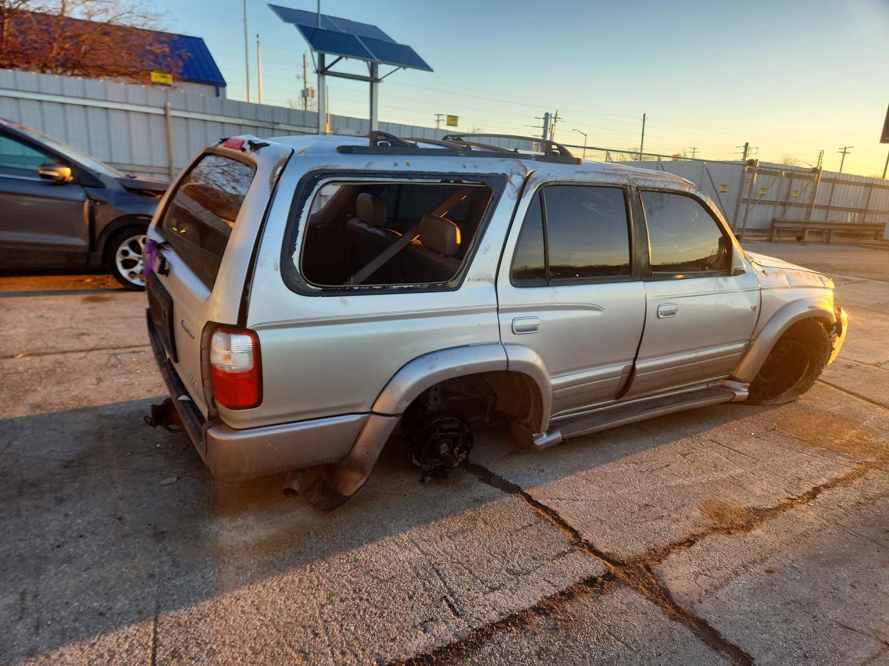 2001 TOYOTA 4RUNNER LIMITED photo 3
