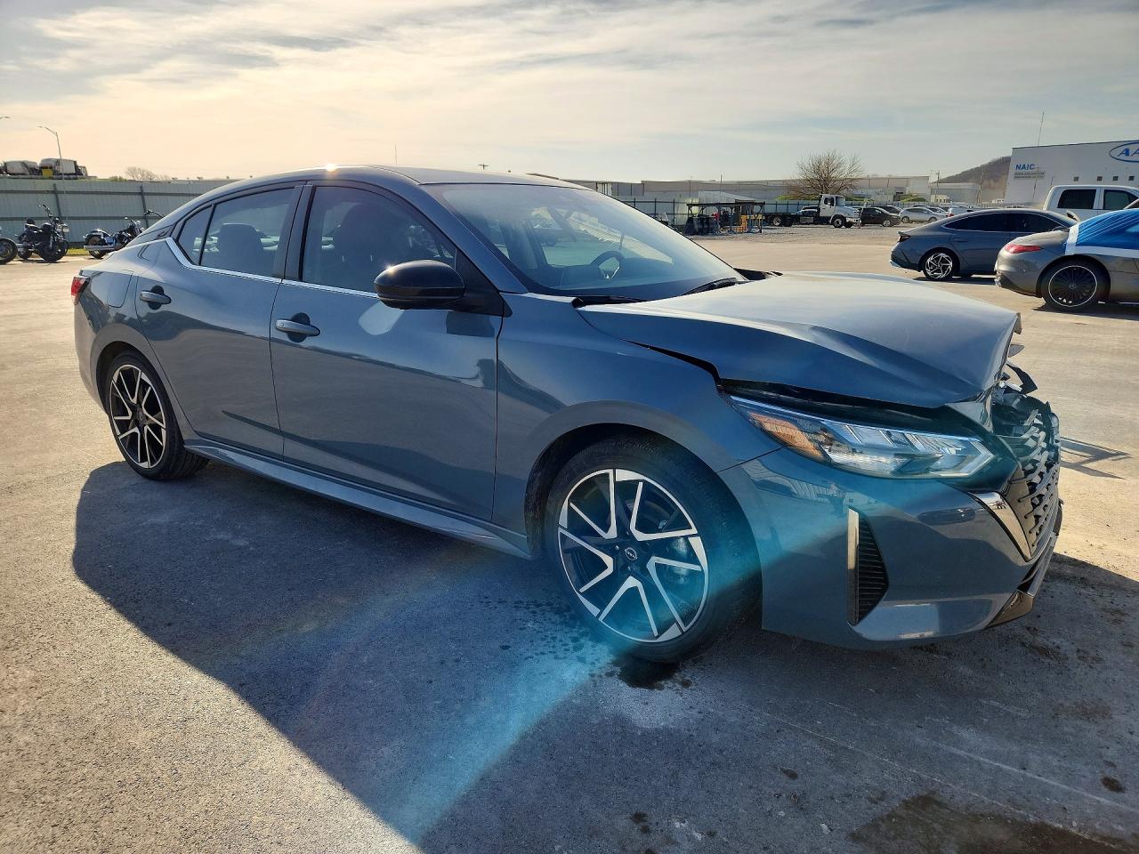 2025 NISSAN SENTRA SR photo 10