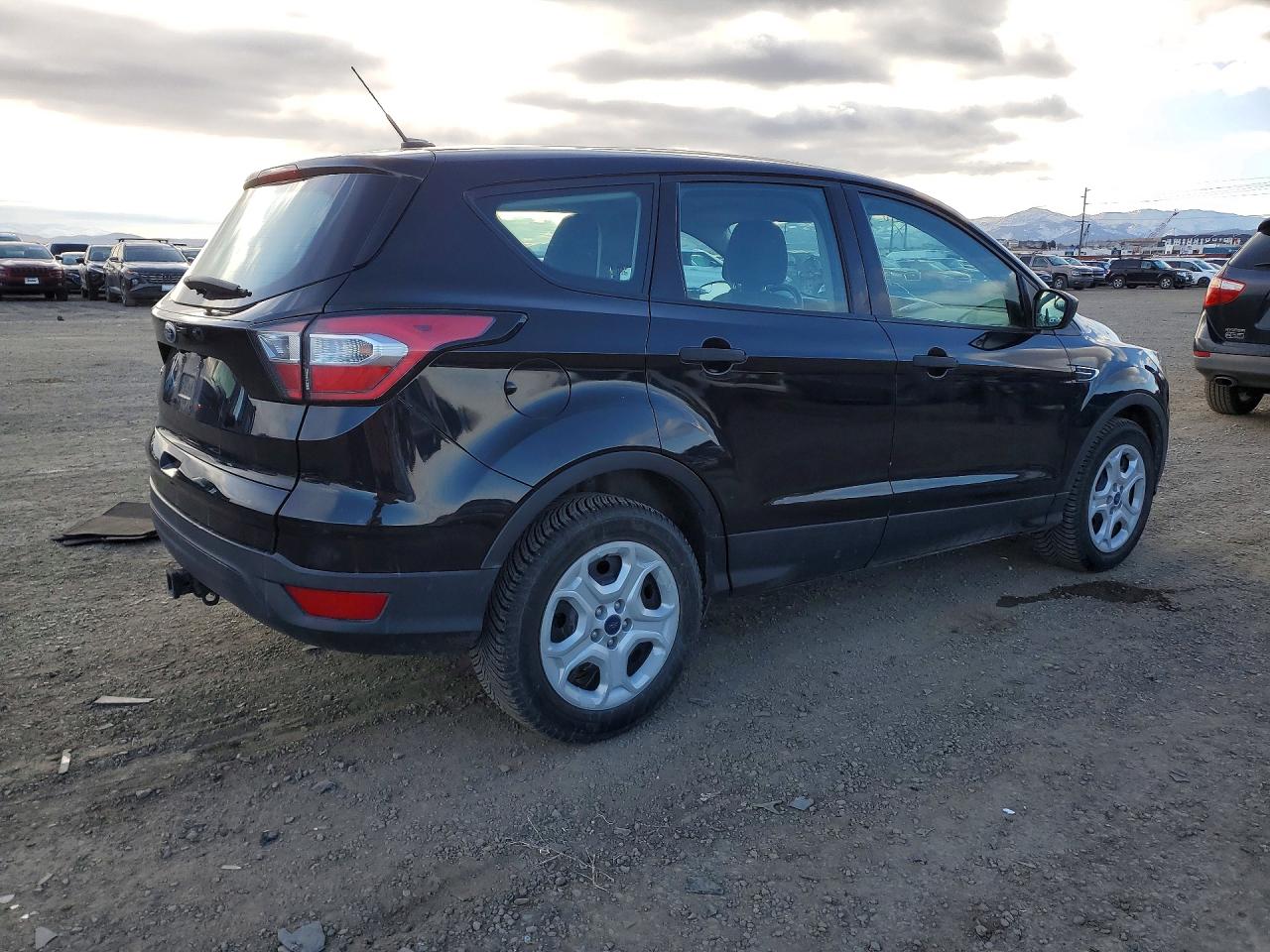 2017 FORD ESCAPE S photo 5
