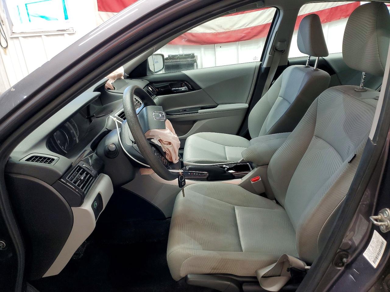 2016 HONDA ACCORD LX photo 7