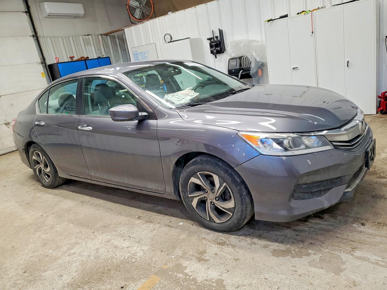 2016 HONDA ACCORD LX photo 4