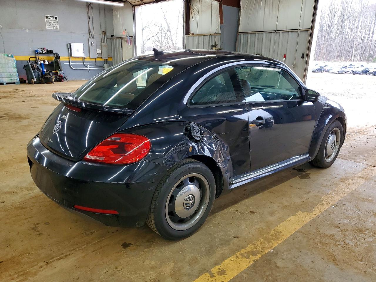 2016 VOLKSWAGEN BEETLE 1.8T photo 5