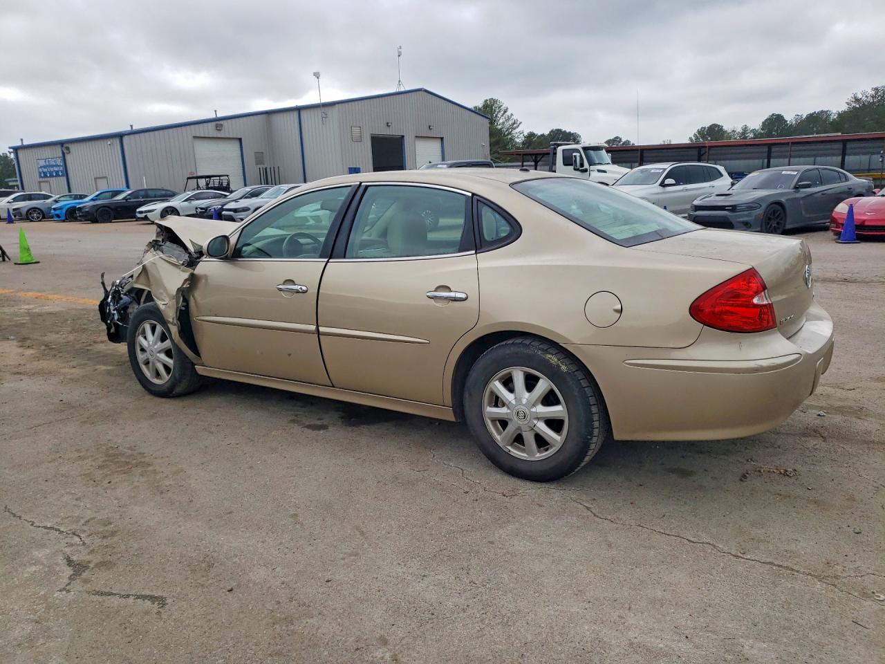 2005 BUICK LACROSSE 1SV photo 2