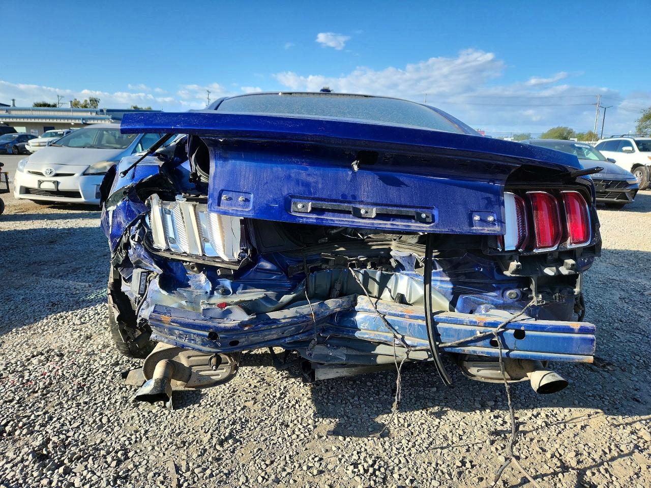 2015 FORD MUSTANG photo 16