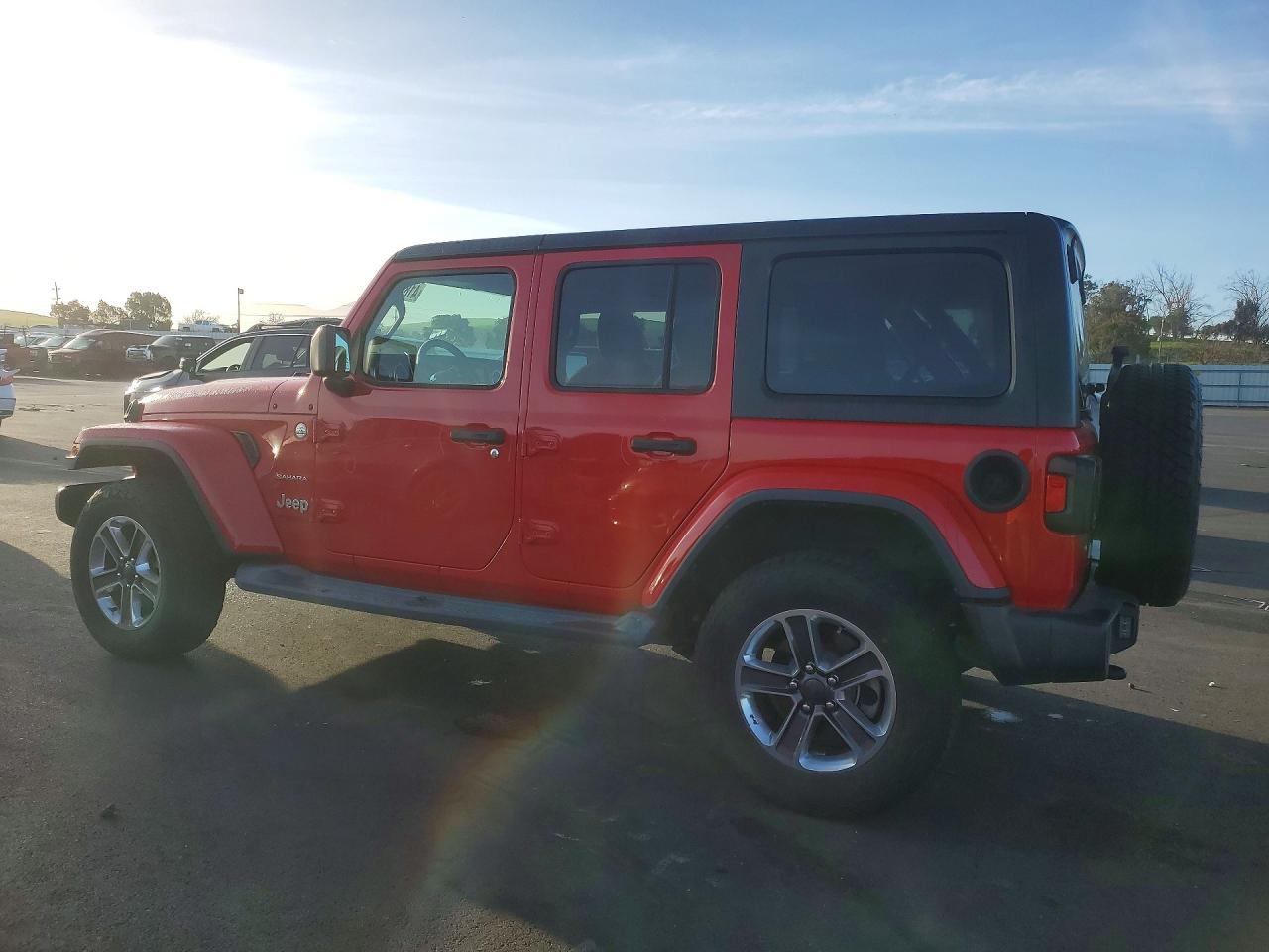 2018 JEEP WRANGLER UNLIMITED SAHARA photo 2