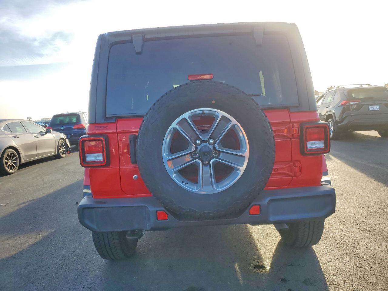 2018 JEEP WRANGLER UNLIMITED SAHARA photo 6