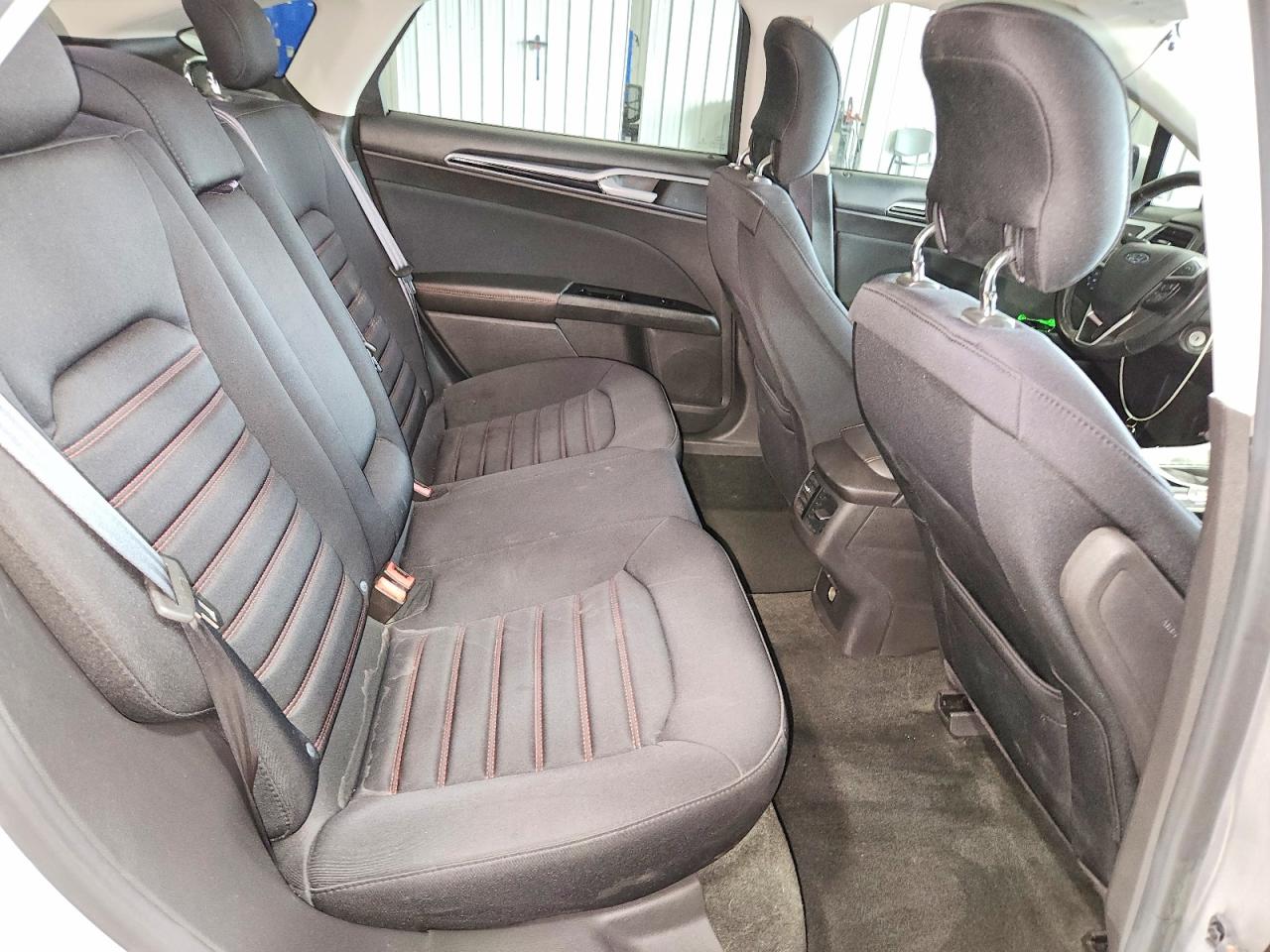 2013 FORD FUSION SE photo 19
