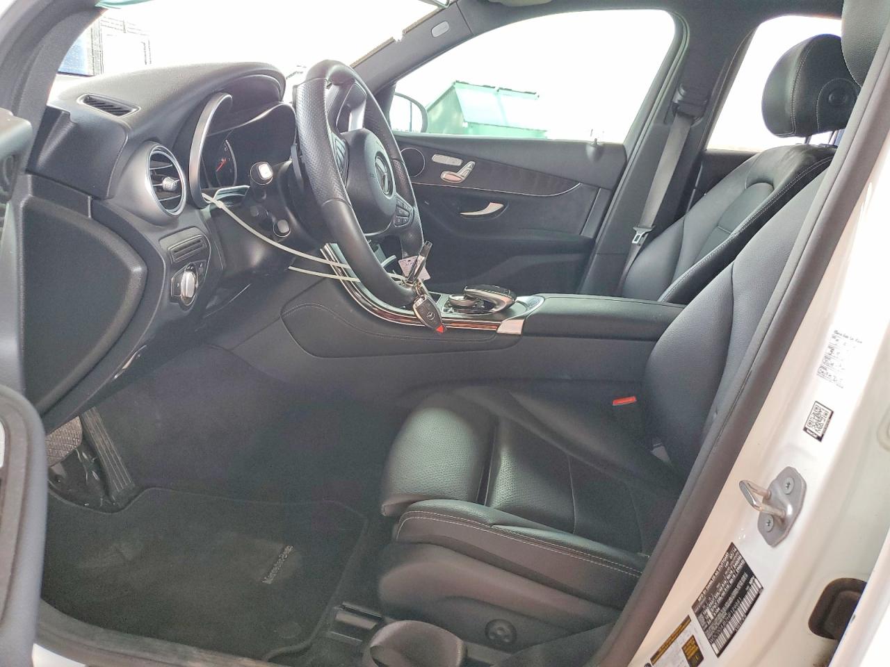 2017 MERCEDES-BENZ GLC 300 photo 7